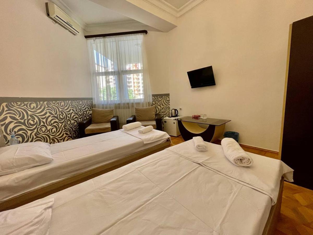 Olive Hotel Γιερεβάν Εξωτερικό φωτογραφία