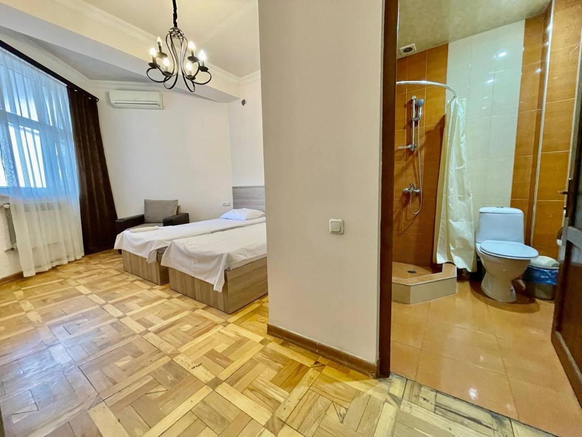 Olive Hotel Γιερεβάν Εξωτερικό φωτογραφία
