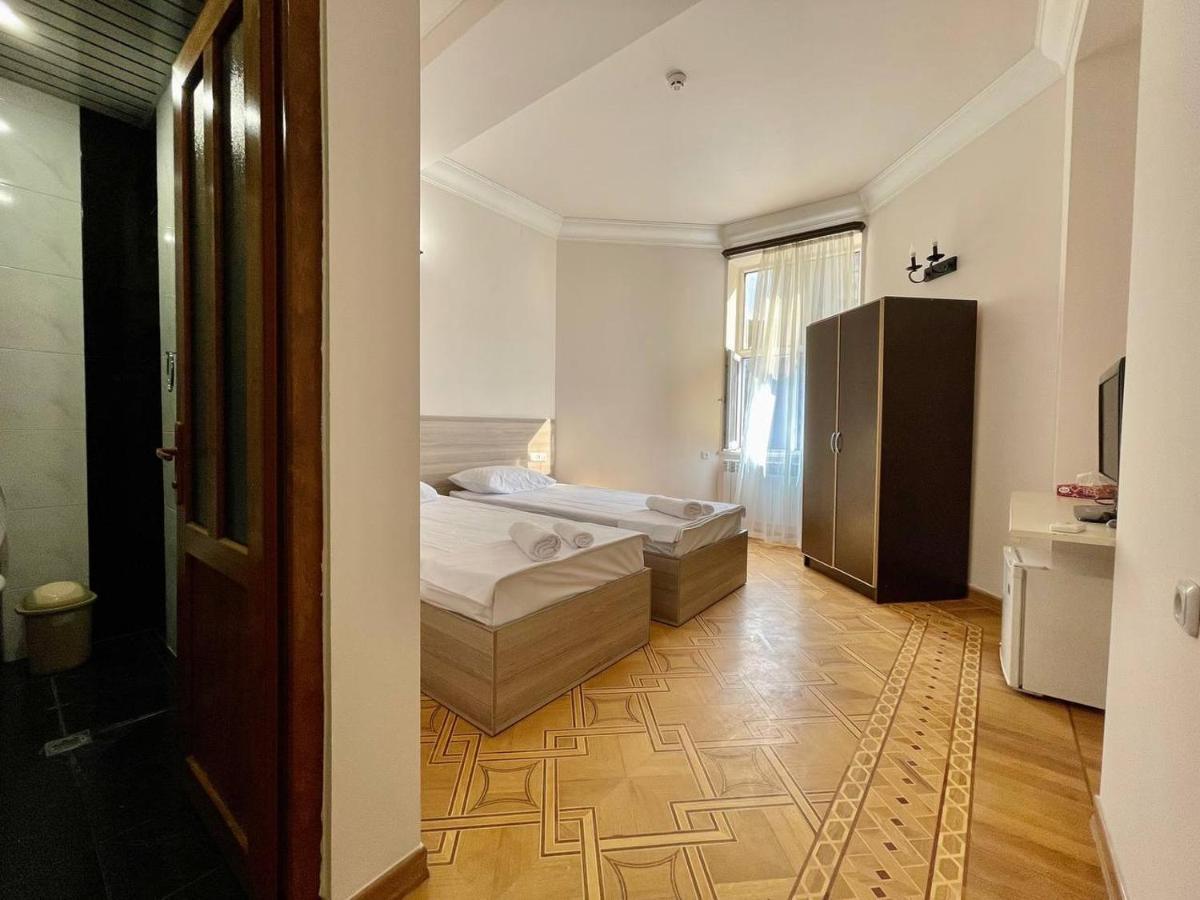 Olive Hotel Γιερεβάν Εξωτερικό φωτογραφία